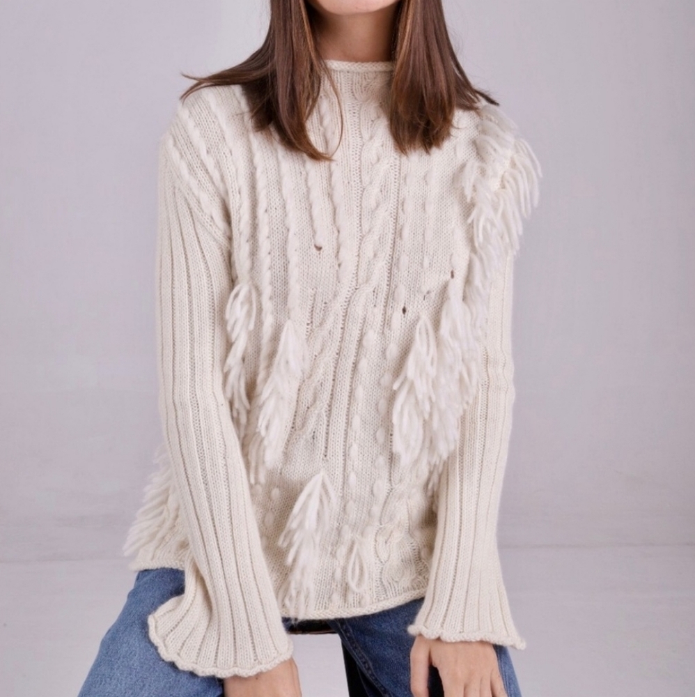 Mantari | Angelica Alpaca Fringe Cream Cozy Sweater - Picture 3 of 12